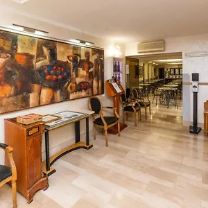 Hotell Center 2, Rom