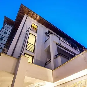 Hotell The, Rom